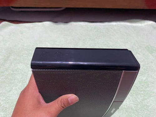 Bose soundock portable digital music system
