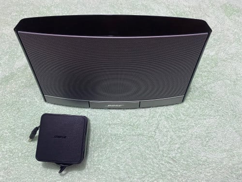 Bose soundock portable digital music system