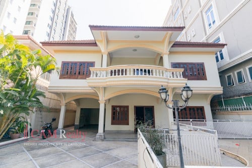 Commercial Villa For Rent in BKK1