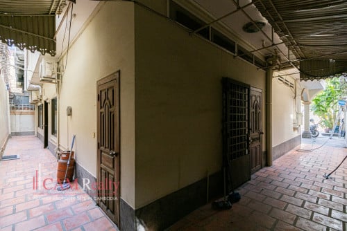 Commercial Villa For Rent in BKK1