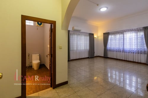 Commercial Villa For Rent in BKK1