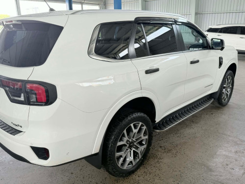Ford Everest 2023Titanium full option ចូលតាមក្រុមហ៊ុនfordឆ្វេងសុីន