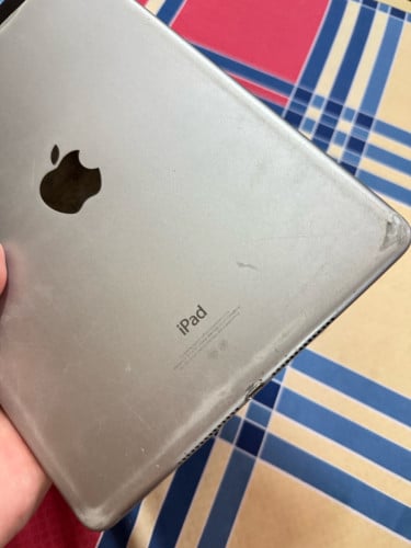 iPad Air 2 Sim Wifi 64GB សំនុំ​ ស្ទេីរសំបក​ ដូរចរូប​ មានខេស​ ឆ្នាំង​ និងស្រ្គីនការពារ