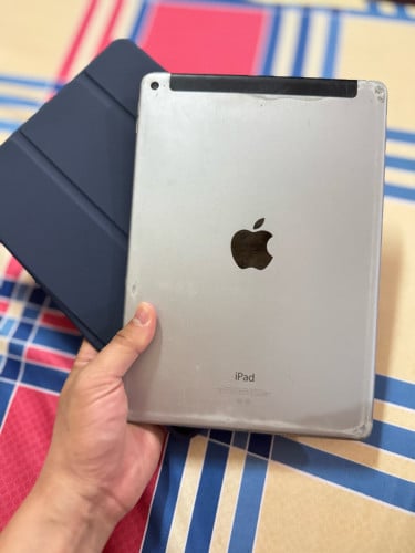 iPad Air 2 Sim Wifi 64GB សំនុំ ស្ទេីរសំបក ដូរចរូប មានខេស ឆ្នាំង និងស្រ្គីនការពារ