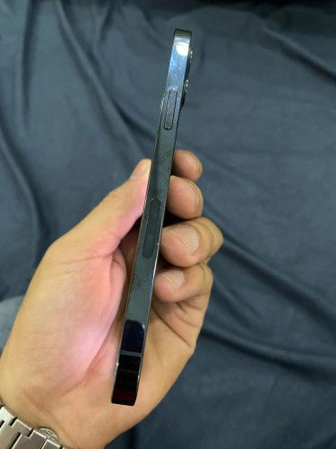 IPhone 12 Pro 256g 260$ មានស្គេន