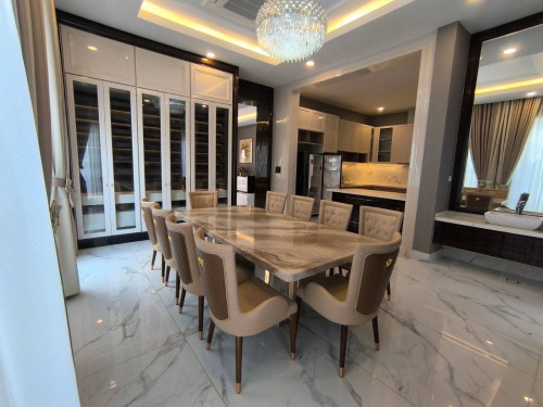 Queen Villa for RENT ๐ก! โข Location: Borey Peng Huoth Meragarden50m AEon3 Mall
