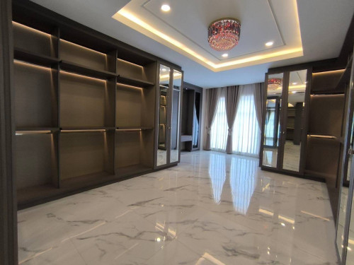 Queen Villa for RENT ๐ก! โข Location: Borey Peng Huoth Meragarden50m AEon3 Mall
