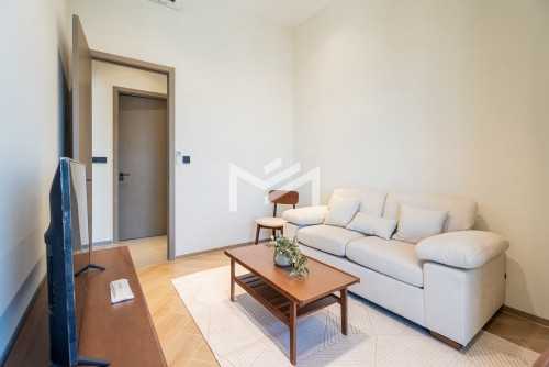 Urgent sale Time Square 5 BKK1 3 bedrooms