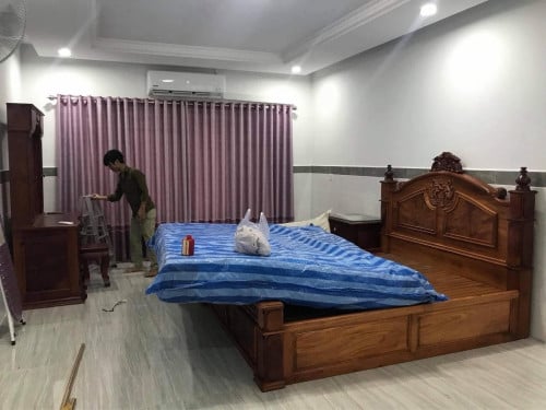 ផ្ទះលក់ ផ្ទះធ្វើខ្លួនឯង ដាក់សំភារៈល្អៗ មាន៥បន្ទ និង៦បន្ទប់ទឹក