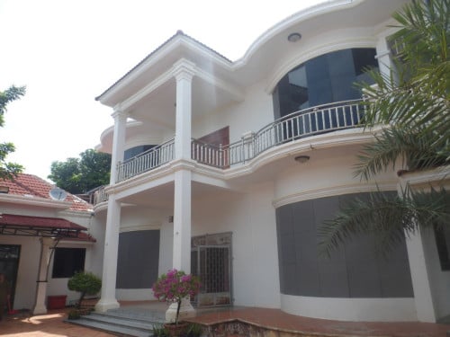 ដី និង​ ផ្ទះវីឡាសម្រាប់ជួល (1338m2) (ទល់មុខផ្សា) 出租 Takhmao, Takhmau, Takmao, Takmau, តាខ្មៅ, 大金欧