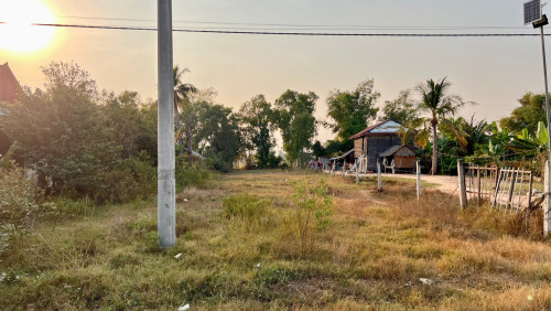 ដីលក់តម្រូវធូរ នៅជិតផ្លូវជាតិលេខ3 ជាប្រភេទដីភូមិ