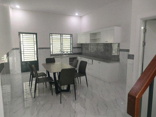 ផ្ទះអាជីវកម្មផ្លូរដ្ឋ40m  &16m