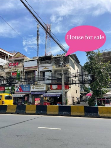 ផ្ទះកែងផ្លូវធំលក់បន្ទាន់- តម្លៃក្រោមទីផ្សារជិត50% លក់ចាក់អង្រែលើ ជិតស្ពានអាកាសច្បារអំពៅ