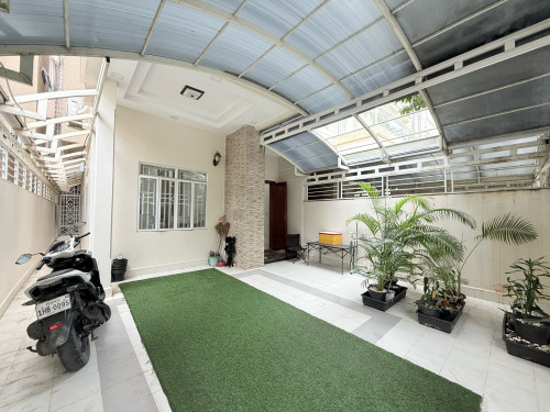 វីឡាភ្លោះជួល twin villa