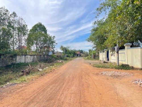 🏦House Available for Urgent Sale at a Special Price (Negotiable).