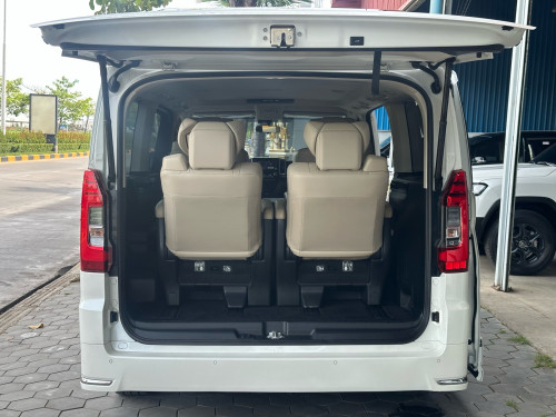 2021 TOYOTA GRANVIA Premium VIP