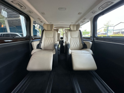 2021 TOYOTA GRANVIA Premium VIP