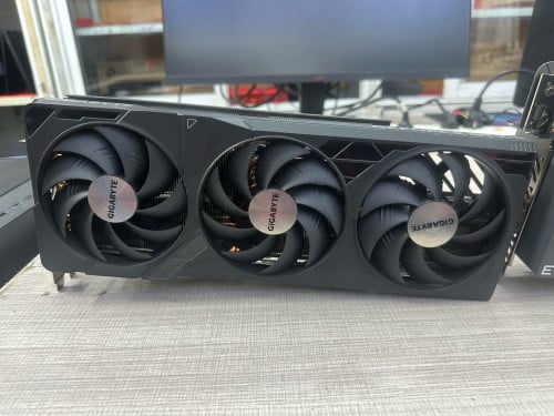 4080