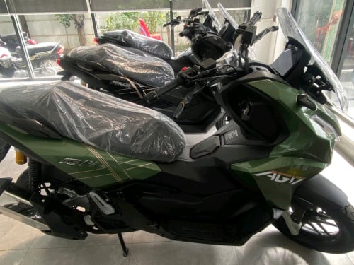 AGV 2025
