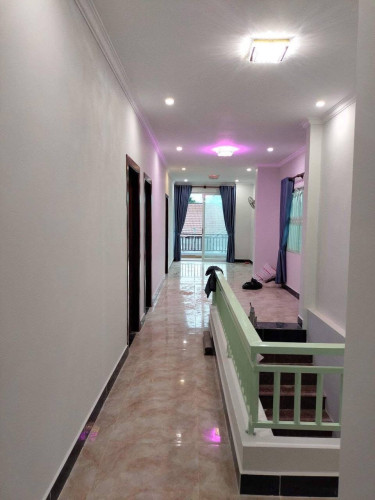 House 5room 1600$