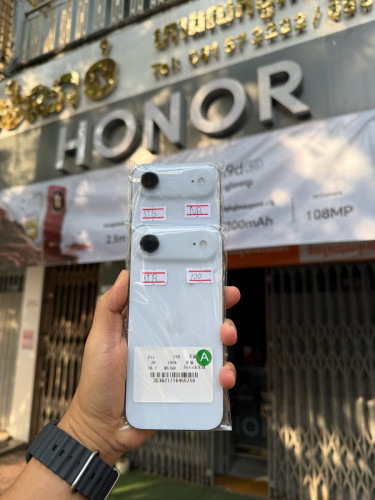 iPhone 17 Ari 1T GB ( Look like new) 99.99%
