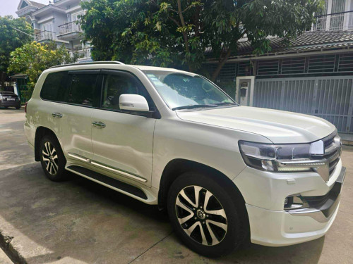 Land Cruiser 2019 G.X.R Grand Touring