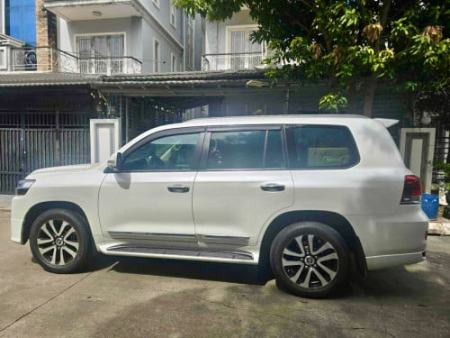 Land Cruiser 2019 G.X.R Grand Touring