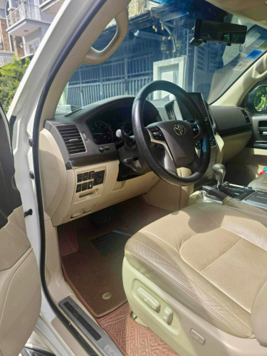 Land Cruiser 2019 G.X.R Grand Touring