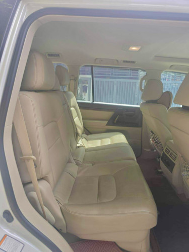 Land Cruiser 2019 G.X.R Grand Touring