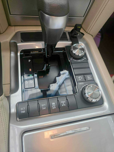 Land Cruiser 2019 G.X.R Grand Touring