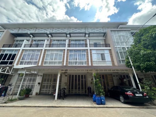Link House LE For Rent At Borey Peng Huoth The Star Natural ( PC Market )