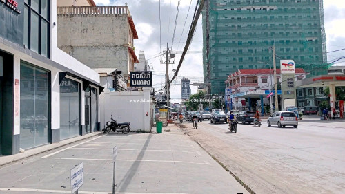 Shop or Showroom street 1986 Phnom Penh Thmey for Lease