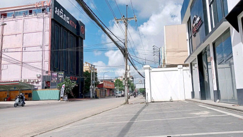 Shop or Showroom street 1986 Phnom Penh Thmey for Lease