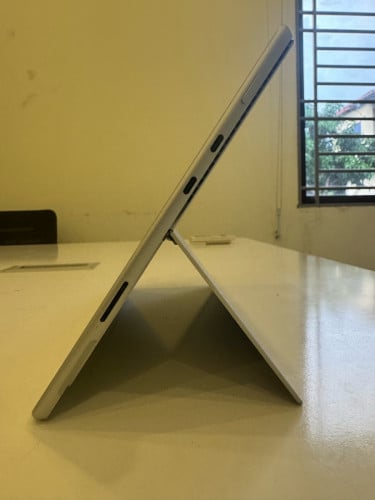 Surface pro 8