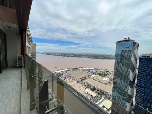 🏙 Duplex Penthouse for Rent at The Peak – Diamond Island (Koh Pich)