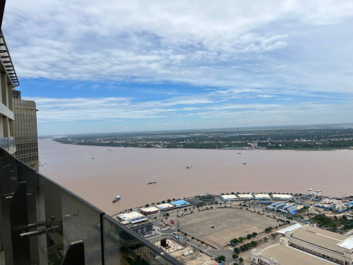 🏙 Duplex Penthouse for Rent at The Peak – Diamond Island (Koh Pich)