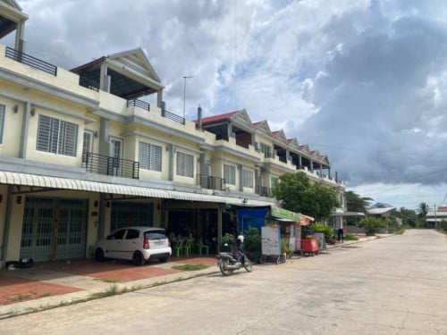 ๐ฆLink House Available for Urgent Sale at a Special Price (Negotiable).