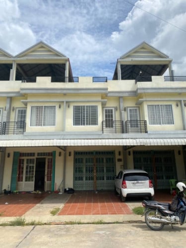 ๐ฆLink House Available for Urgent Sale at a Special Price (Negotiable).