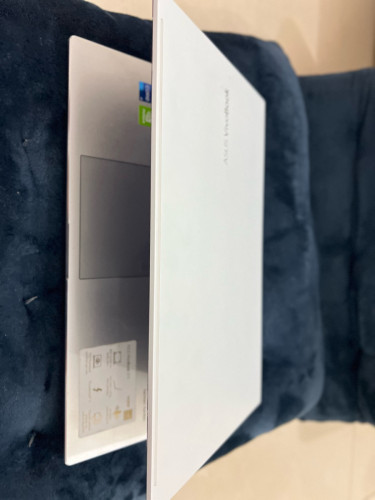 Asus vivobook S533EQ-BQ051T-white សម្រាប់អ្នកdesign ត្រូវ