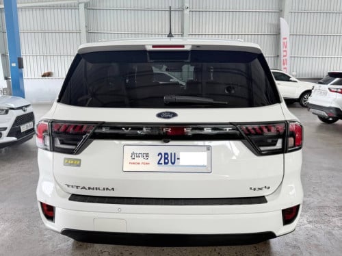 Ford Everest Titanium Full option 2023