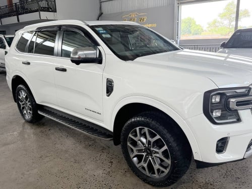 Ford Everest Titanium Full option 2023
