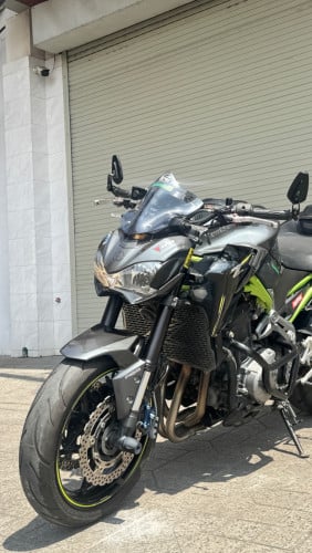 Kawasaki Z900
