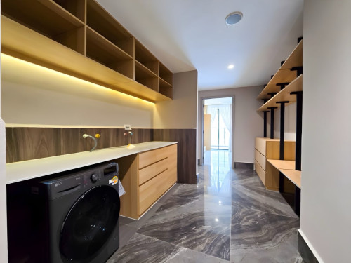 Luxury penthouse 4BR