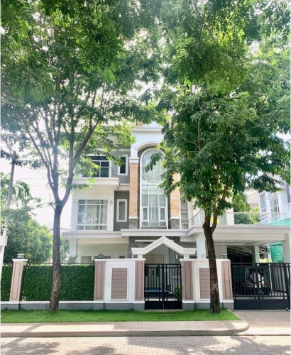 Queen Villa Corner For Rent / Borey Peng Huoth Bueng Snor