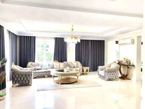 Queen Villa Corner For Rent / Borey Peng Huoth Bueng Snor