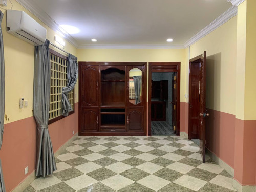 Very Spacious Villa for Rent near Street 271