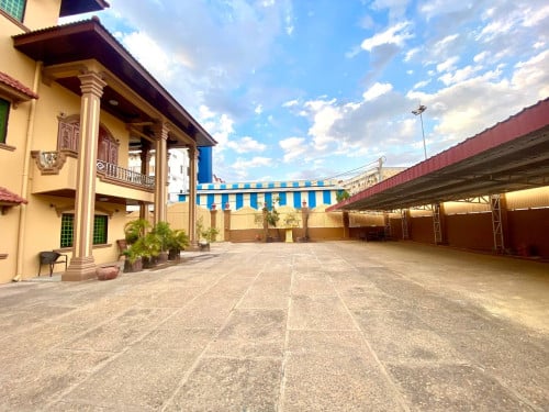 Very Spacious Villa for Rent near Street 271
