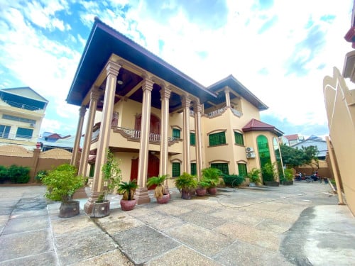 Very Spacious Villa for Rent near Street 271