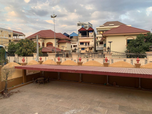 Very Spacious Villa for Rent near Street 271