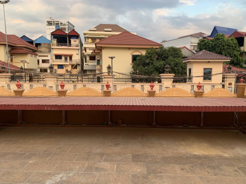 Very Spacious Villa for Rent near Street 271
